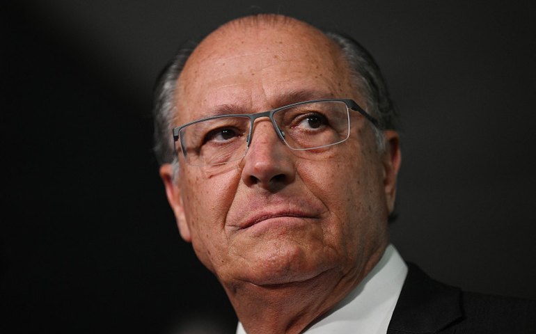 A jornada dupla dos voluntários da transição