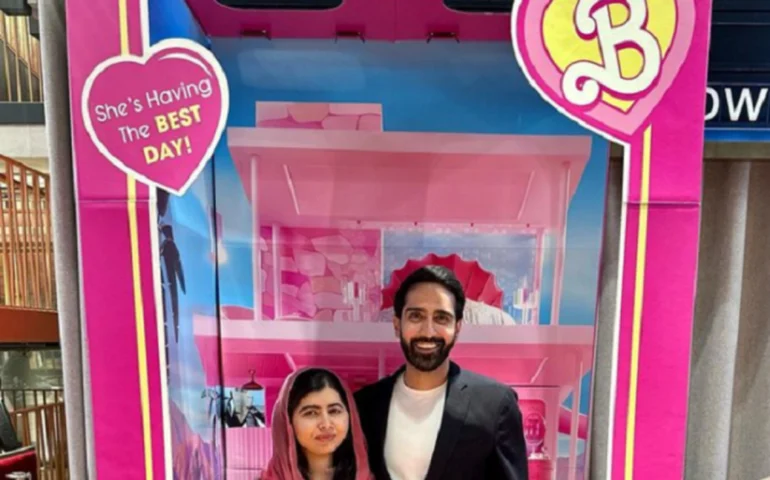 'Essa Barbie tem um prêmio Nobel', brinca Malala ao assistir filme