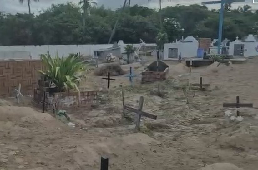 Justiça suspende sepultamentos no cemitério do Pontal do Peba