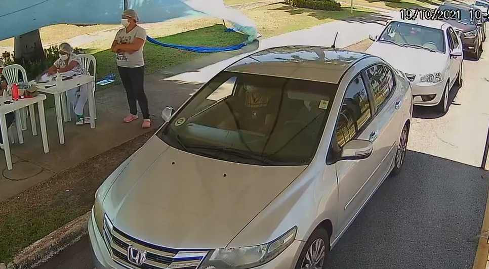 Falso policial é investigado por ameaçar enfermeiras com arma de fogo em ponto de vacinação de Aracaju / Foto: Divulgação/PMA
