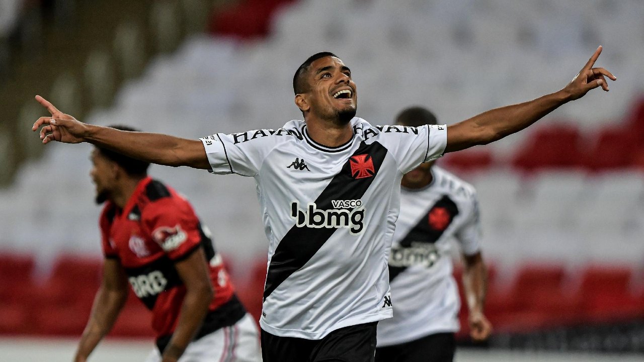 Vasco faz 3 a 1 no Flamengo, encerra jejum contra rival e confirma reação