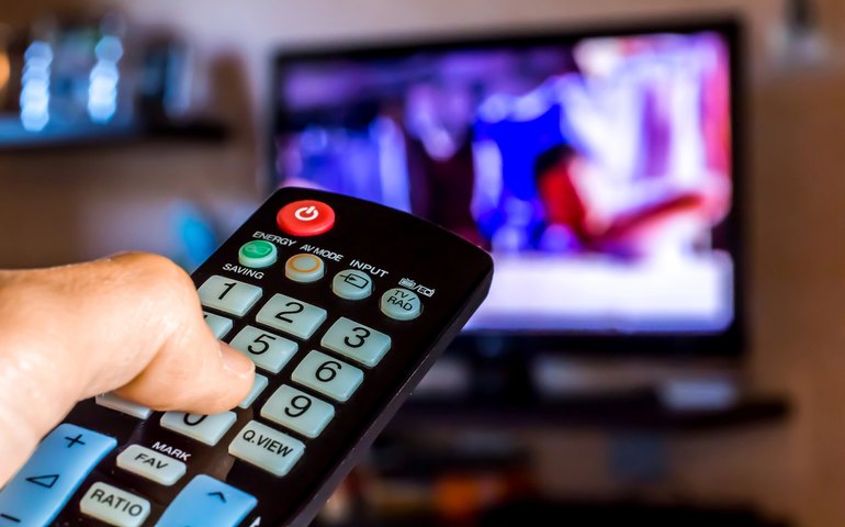 O que você precisa saber sobre Homem em Chamas, série da Netflix que se passa no Brasil