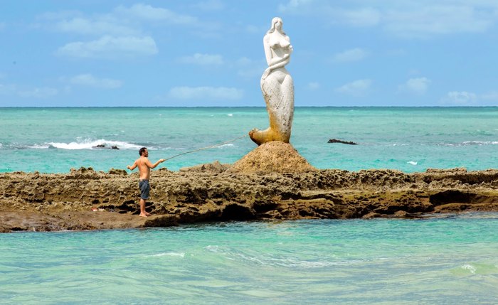 Estátua da Praia da Sereia