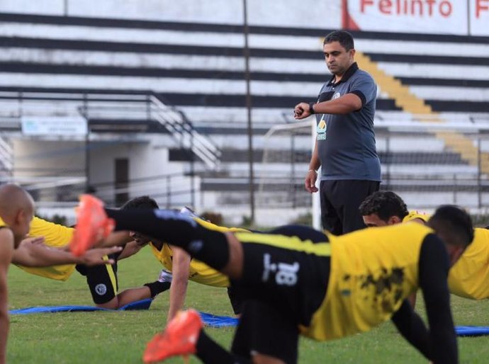 Elenco alvinegro se reapresenta, na sua totalidade, na tarde desta terça-feira