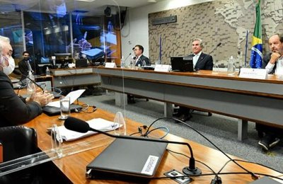 Secretária de Porto de Pedras defende trabalho de prefeitos em comissão de turismo do Senado