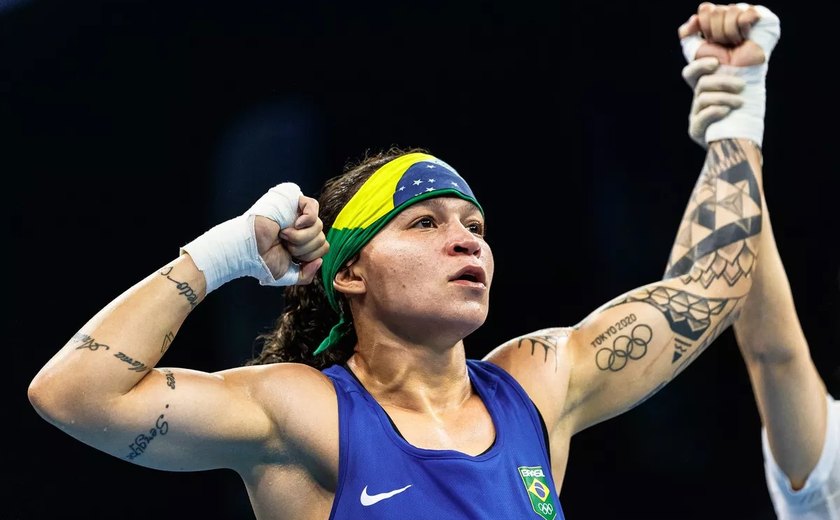 Beatriz Ferreira e Caroline Almeida garantem pódio no Mundial de Boxe em Istambul