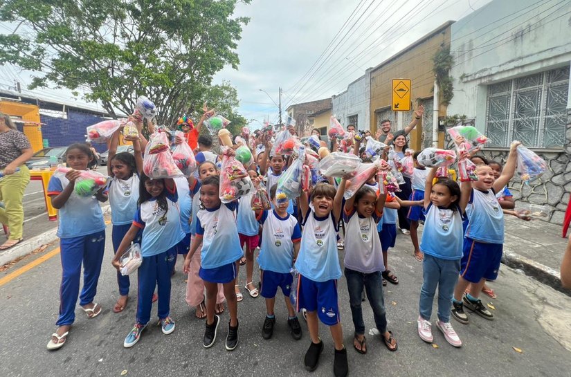 Alegria marca abertura da Semana da Criança Abrasel para alunos da rede municipal