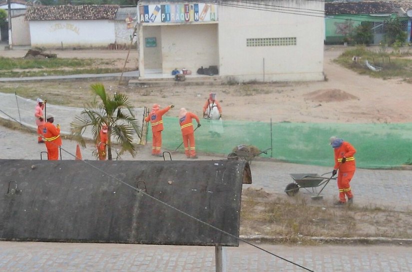 Mutirão de limpeza chega a mais três bairros de Arapiraca