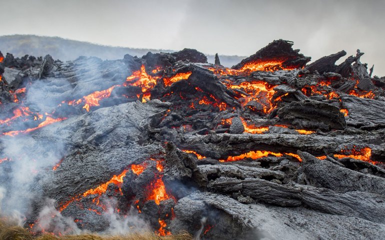 Estudo revela onda de magma 'furtiva' que quase causou erupção nos Açores