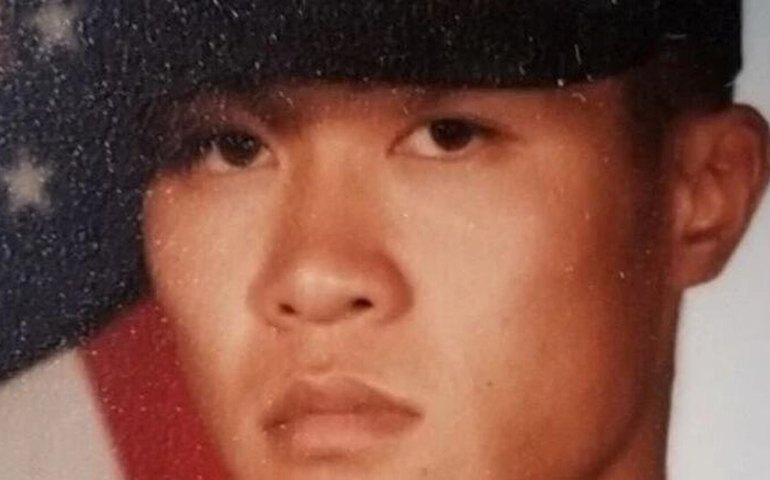 Veterano condecorado dos EUA deixa o país após ameaça de deportação do governo Trump