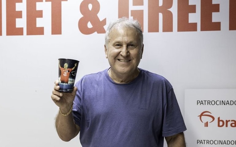 Zico pode voltar a ser coordenador da seleção brasileira, diz jornal espanhol