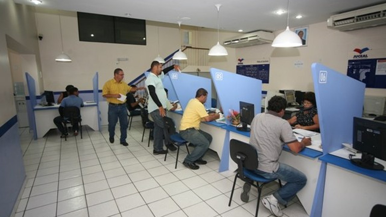 Certidões online têm número recorde na Junta Comercial de Alagoas