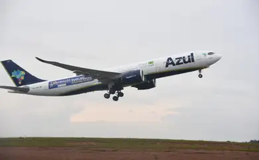Instituto que acusou Azul e Gol de anteciparem fusão quer entrar como 3º interessado no Cade