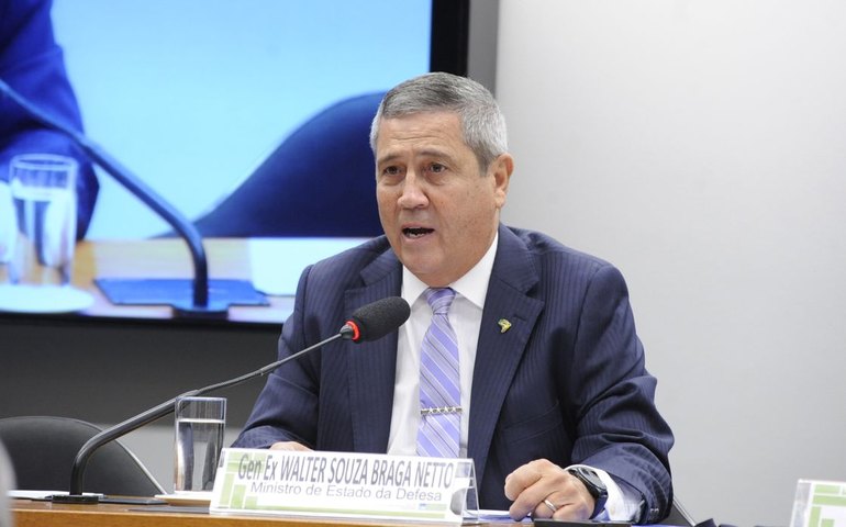 Alexandre de Moraes mantém prisão do general Braga Netto