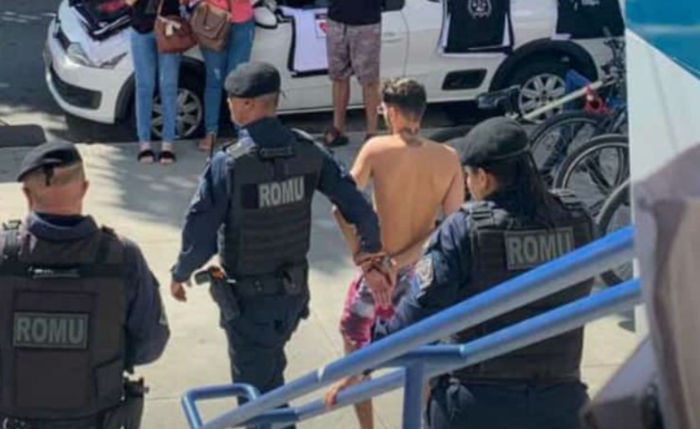 Suspeito foi detido poucos minutos após entrar na faculdade