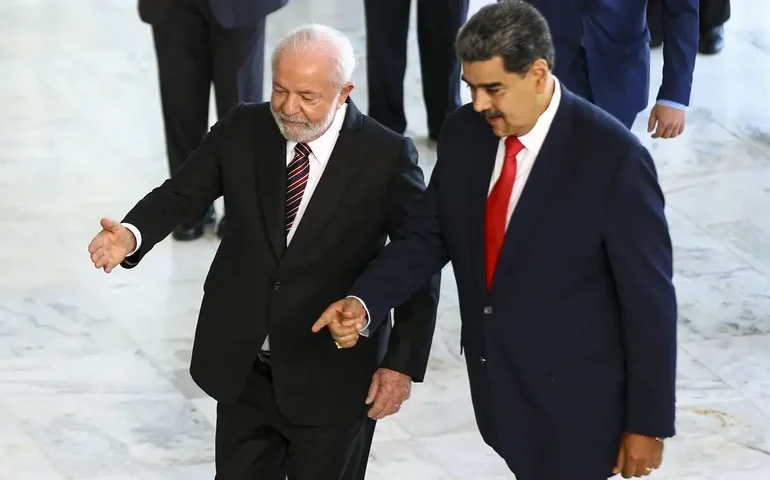 Lula e Maduro conversam sobre eleições na Venezuela