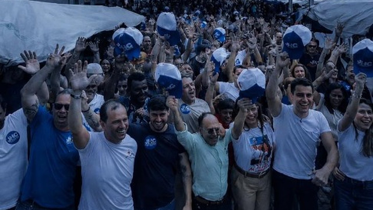 Novo fiasco: JHC tenta inflar ato em feira de Batalha com truque de fotografia