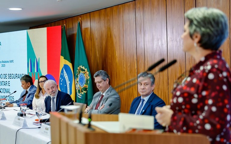 Combate à fome precisa de sensibilidade e política de Estado, diz Lula