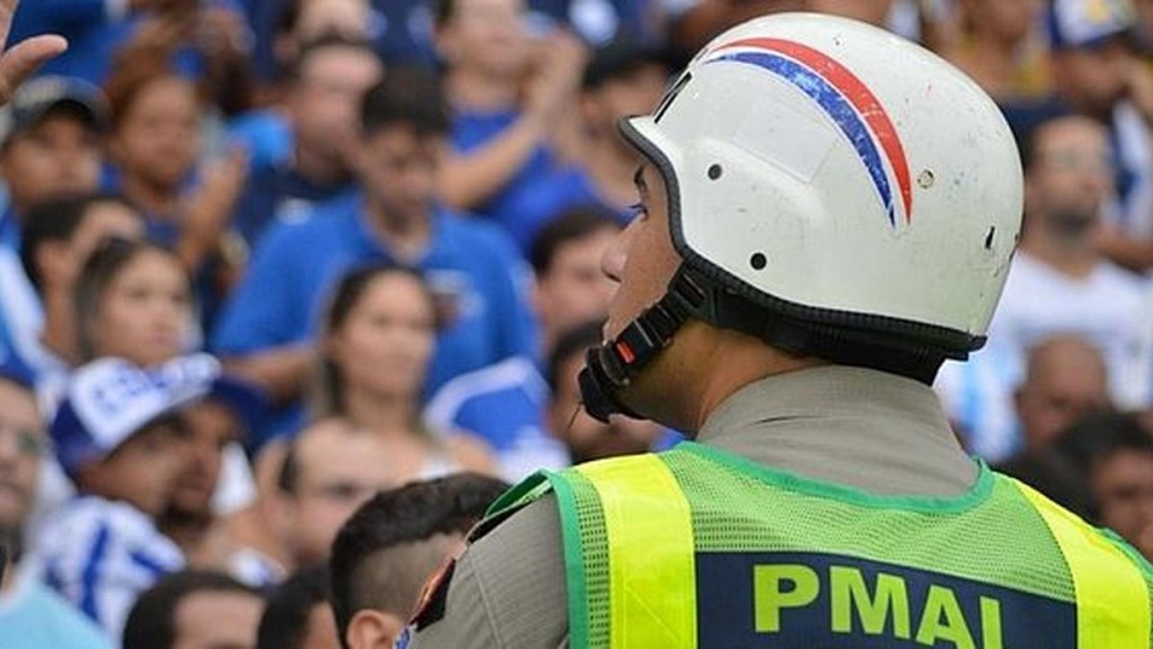 PM recorre a disparos de elastômero para conter briga de torcidas e agressões a policiais em Arapiraca