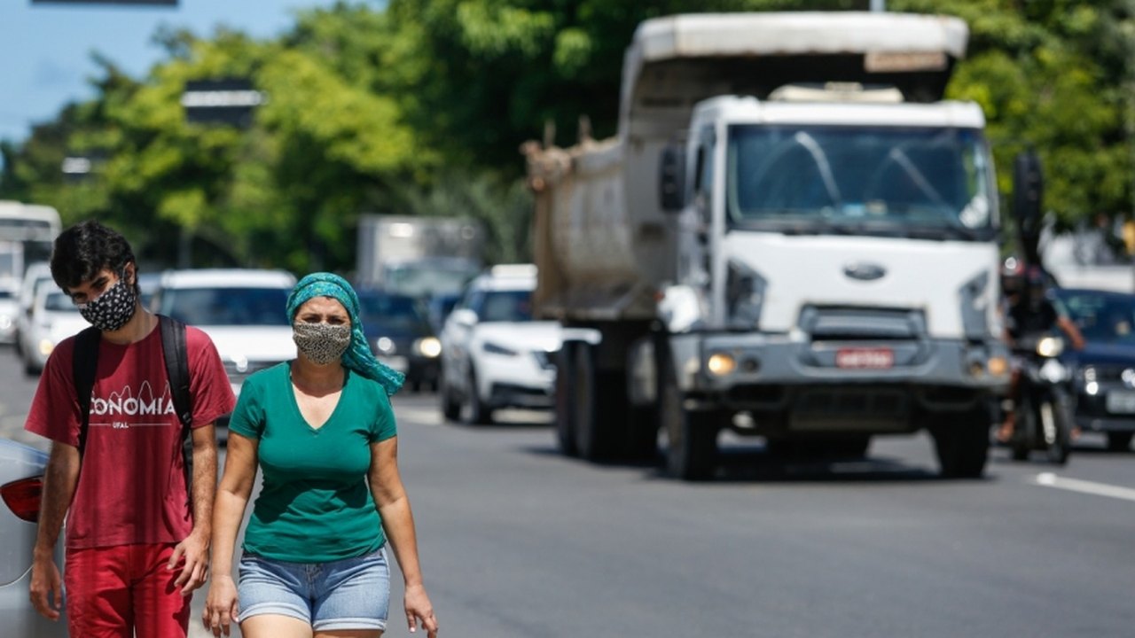 Óbitos de pessoas com menos de 49 anos por Covid-19 já chegam a 23% em Alagoas
