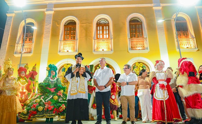 Decoração natalina é inaugurada em São Miguel dos Campos