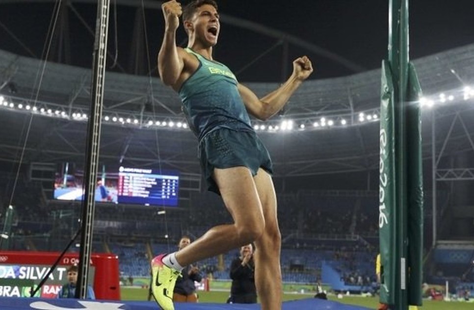salto com vara medlaha ouro