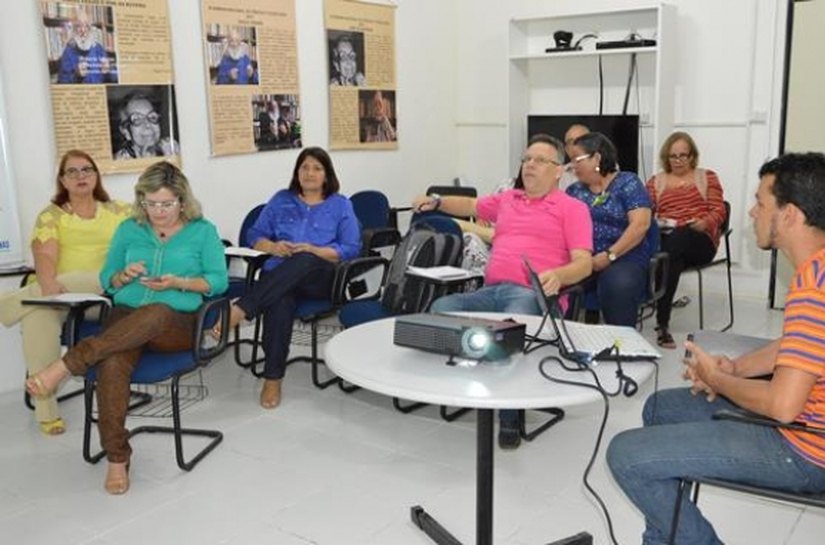 Especialistas da Sesau se reúnem para avaliar propostas de pesquisa do PPSUS