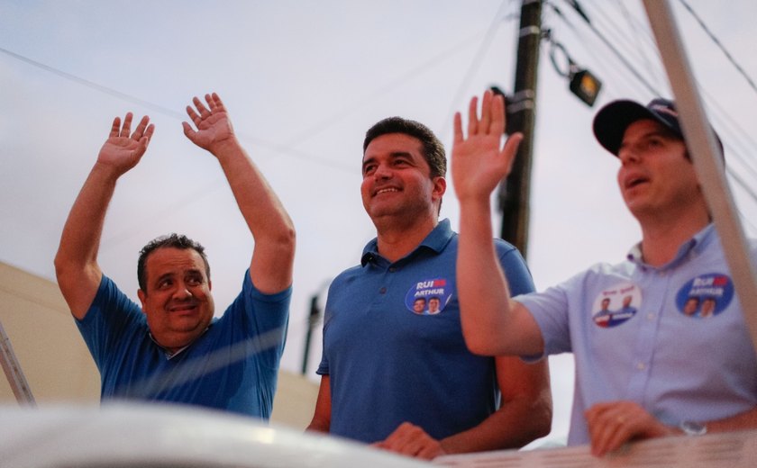 Rui e Arthur realizam caravana nesta segunda-feira (12), em Maceió