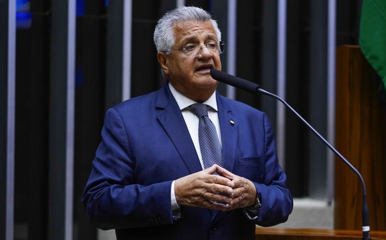 Projeto regulamenta atividade de assessor de apostas em loterias