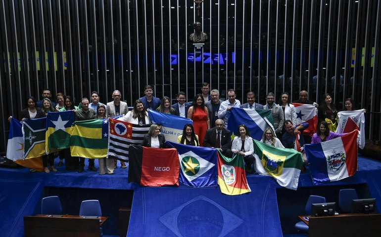  Escolas estaduais têm até dia 30 para inscrever redações no Programa Jovem Senador 