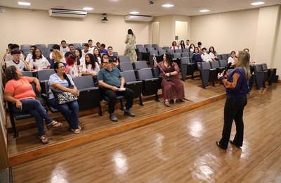 Ministério Público recebe mais uma escola estadual para palestra sobre direitos e deveres das crianças e dos adolescentes