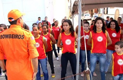 Programa Vida Nova nas Grotas amplia horizontes de jovens do Canaã