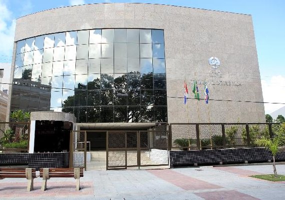 TJ mantém vereador de Joaquim Gomes afastado do cargo