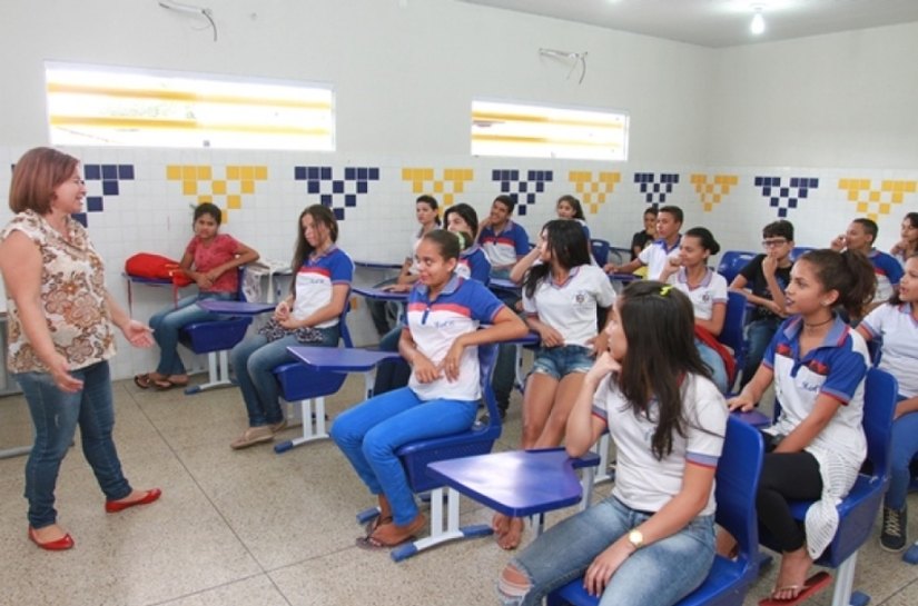 Seduc convoca 155 professores temporários e auxiliares de sala