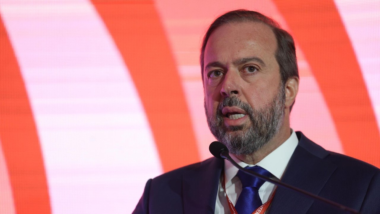 Silveira defende gás natural para data centers e prevê decisão sobre usina nuclear de Angra 3 em 2026