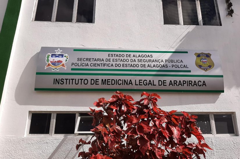 Adolescente de 14 anos morre após batida entre motocicleta e caminhão na AL-220, no Sertão