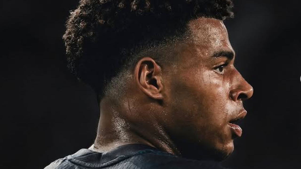 Désiré Doué, do PSG, é eleito Golden Boy 2025