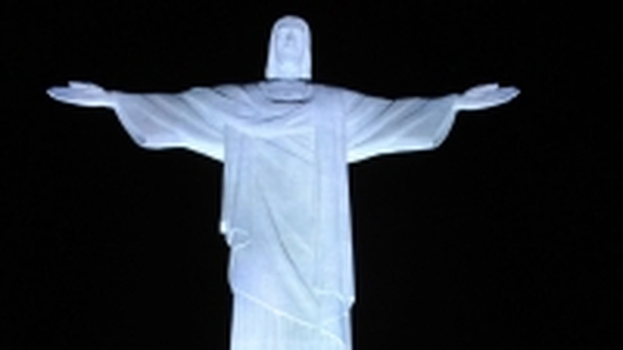 Dedo do Cristo Redentor danificado por raio será restaurado a partir de terça-feira