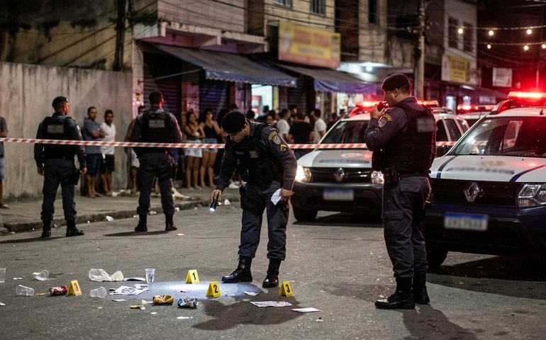 Cinco pessoas são baleadas durante festa de São Jorge em Irajá