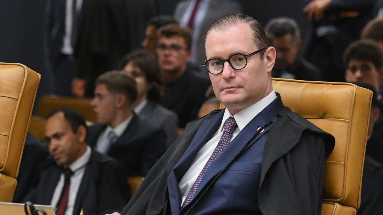 Zanin determina entrega de dados do celular de Daniel Vorcaro