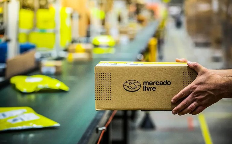 Mercado Livre busca eliminar produtos irregulares após apreensão em centro de distribuição