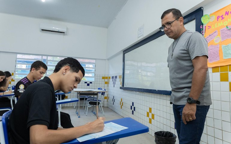 Seduc homologa documentação de 78 professores no Concurso de Remoção da rede estadual