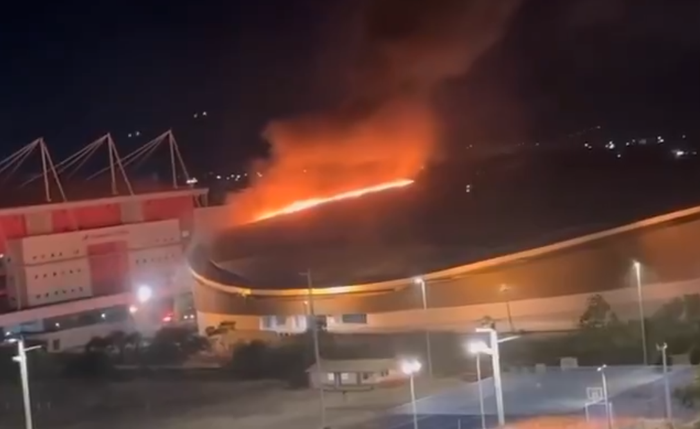 Incêndio destruiu metade do telhado do Velódromo