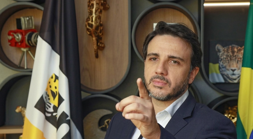 Renan propõe alterar Bolsa Família por "frentes de trabalho remuneradas" para beneficiários a partir de 15 anos