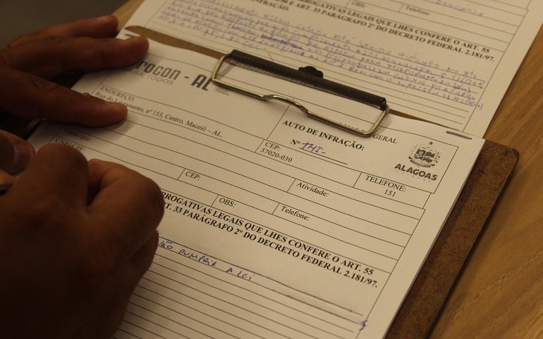 Procon/AL multa loja de pneus em mais de R$ 140 mil por práticas abusivas