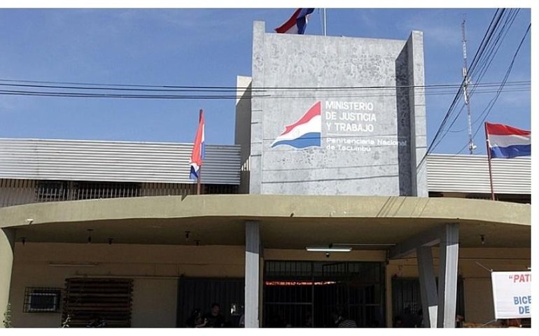 Um policial e 11 detentos morrem após intervenção em prisão no Paraguai