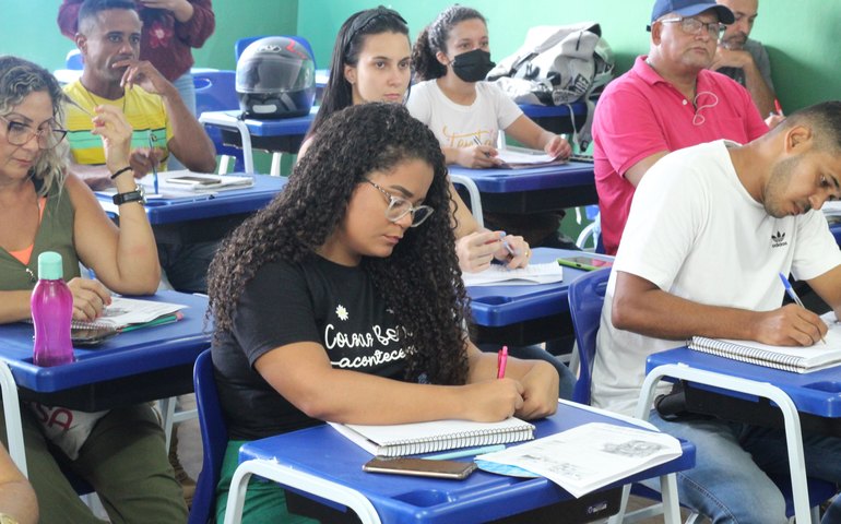 Estudantes do Núcleo de Línguas contam experiência com o curso de idiomas