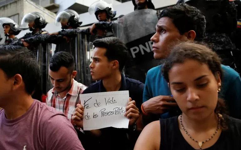 Aliado de Maduro manifesta otimismo em coletiva de imprensa