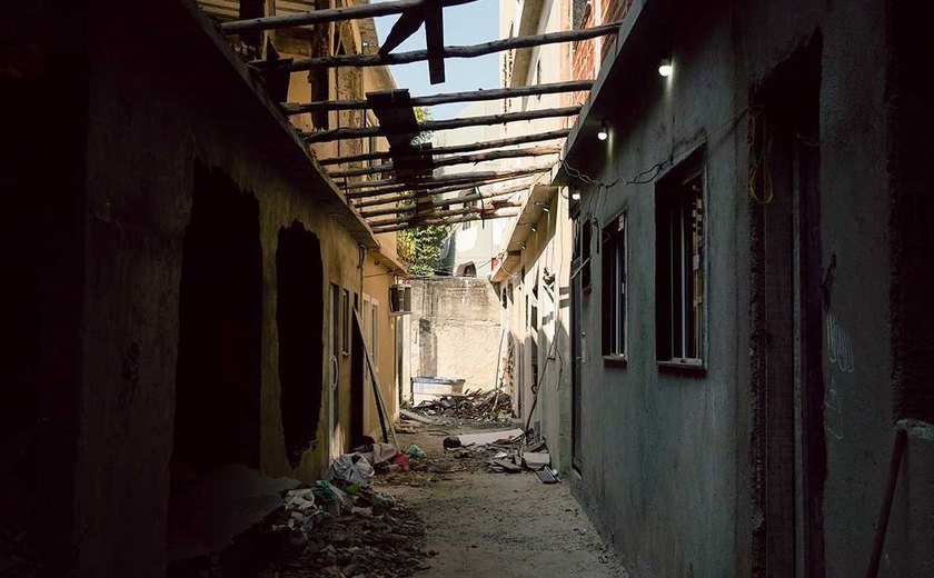 Moradores protestam contra demolição de imóveis na Maré