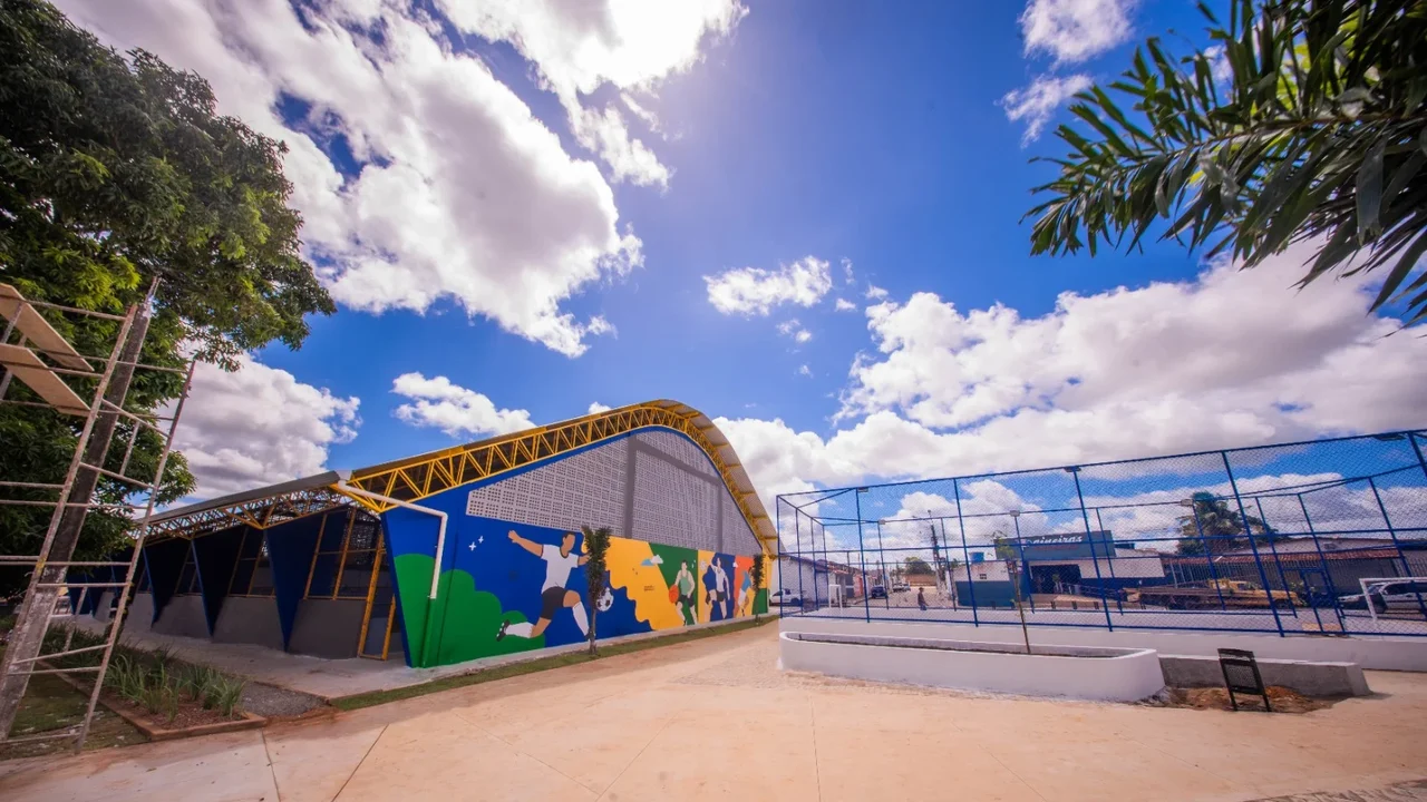 Prefeito Luciano entrega, nesta quinta (7), a reforma da praça Paineiras e do ginásio poliesportivo da comunidade